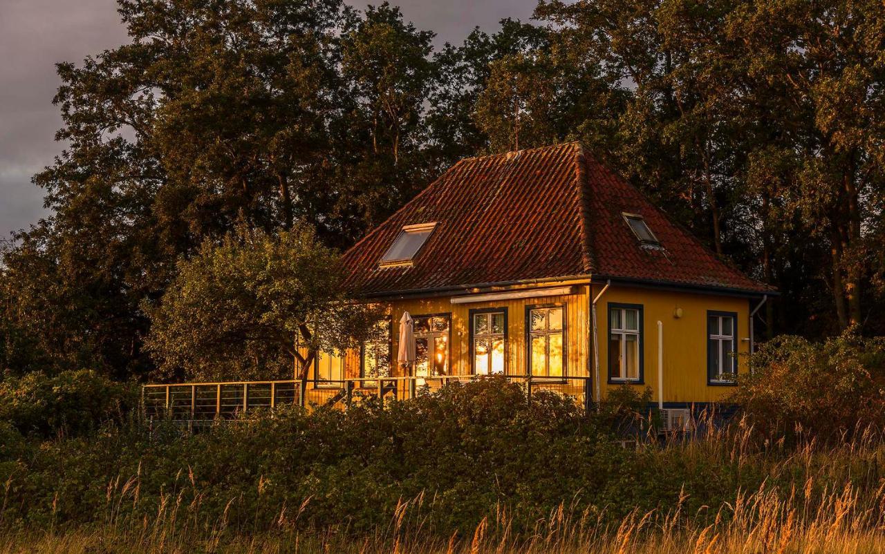Skaerven Beachfront Apartments And Cottage Нюборг Экстерьер фото